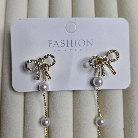 Elegant Vintage Bow Pearl Tassel Stud Earrings - Picture 7 of 9